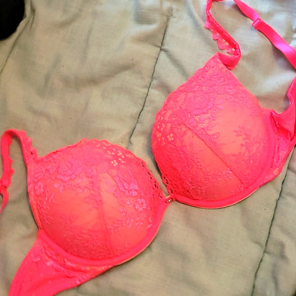 Victoria Secret push up 36D Lace